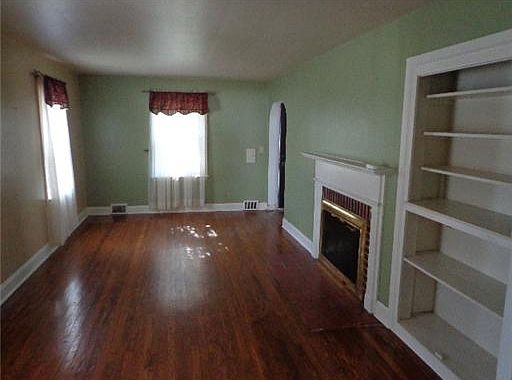 2nd image of 436 Northwood Dr
