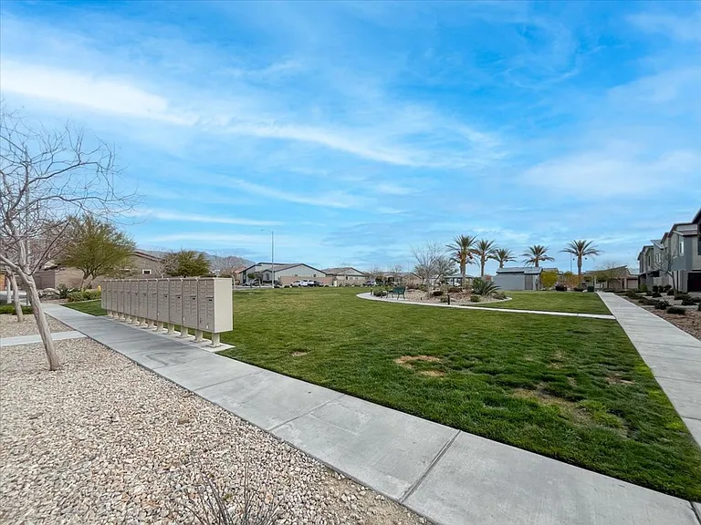 7481 Moonglade St — Photo 28