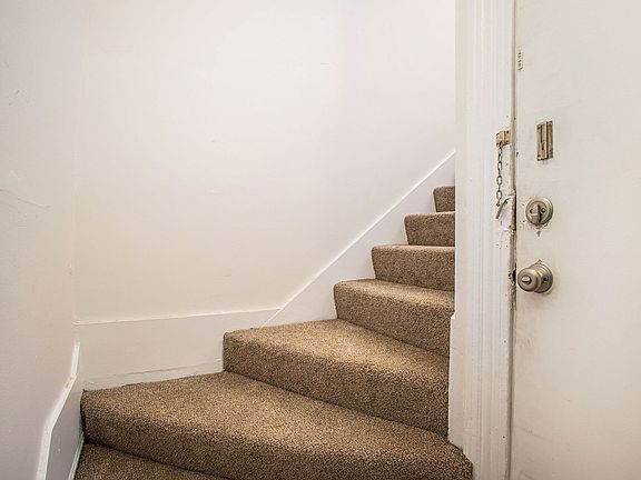 3rd image of 1231 Park Ave #D8e2dc878