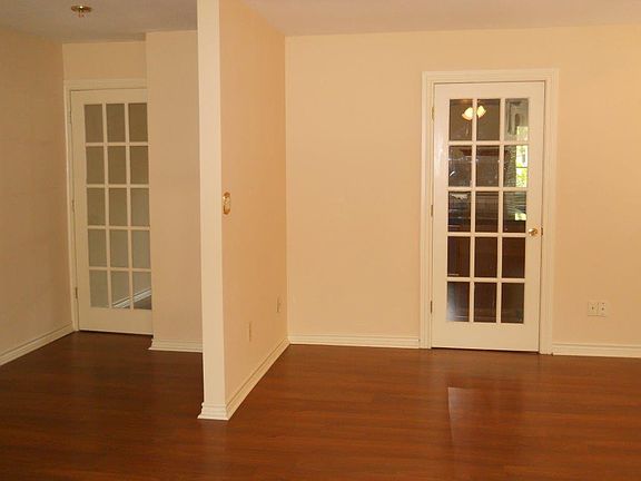 Doors to kitchen  brkrm