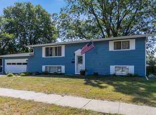 606 E 4th St, West Liberty, IA 52776