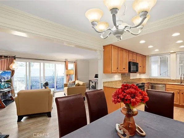 526 Calle Aragon Unit B, Laguna Woods, CA 92637