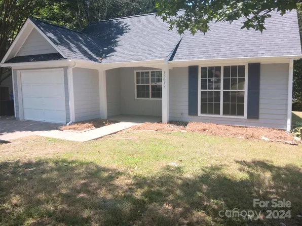 13812 Dansington Ct, Pineville, NC 28134