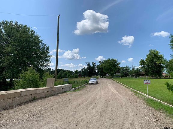 3rd image of Williams Lake Rd
