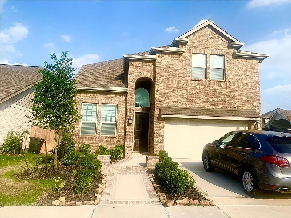 16018 Muster Oak Dr