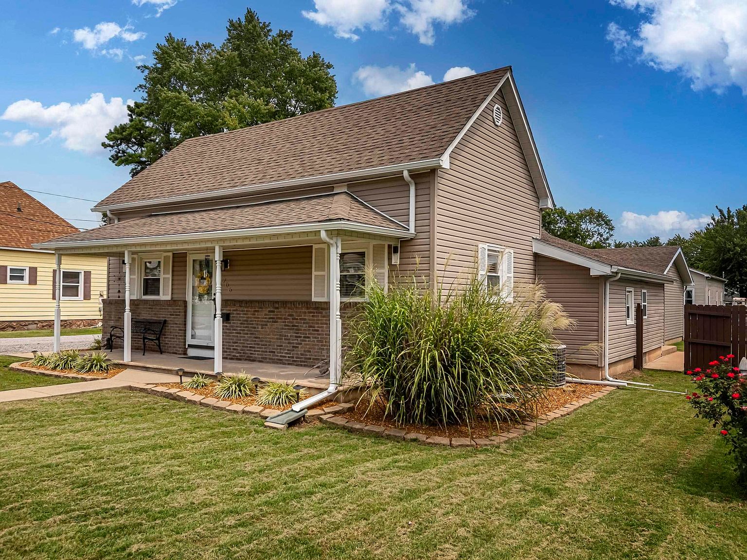 706 S Victor St, Christopher, IL 62822 MLS QC4245747 Zillow