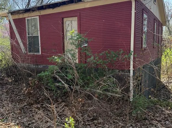 8709 Susan Ln, Dittmer, MO 63023