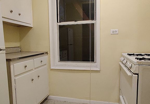 3rd image of 3200 Riverdale Ave #5J
