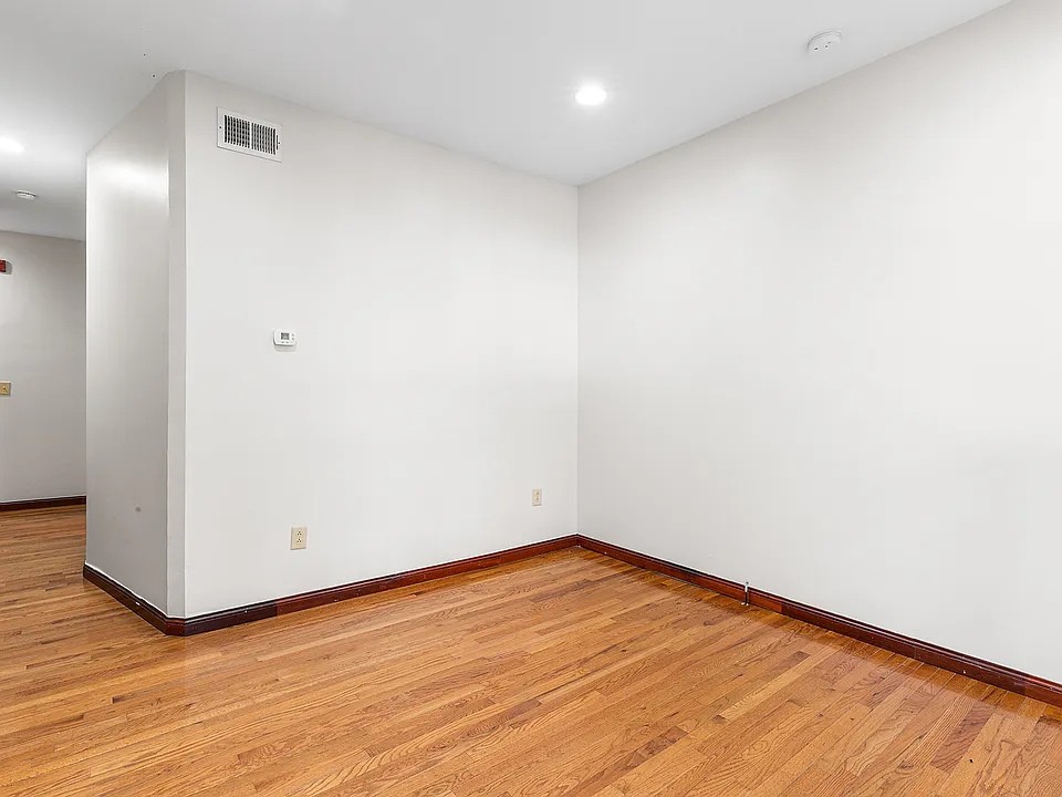 Entry Living Area
