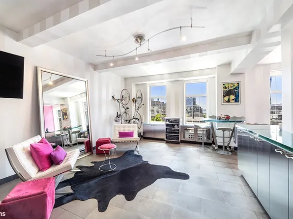 465 West 23rd Street image 1 of 18