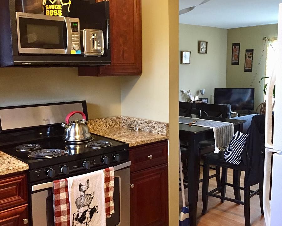 1st image of 2808 W Thirteen Mile Rd