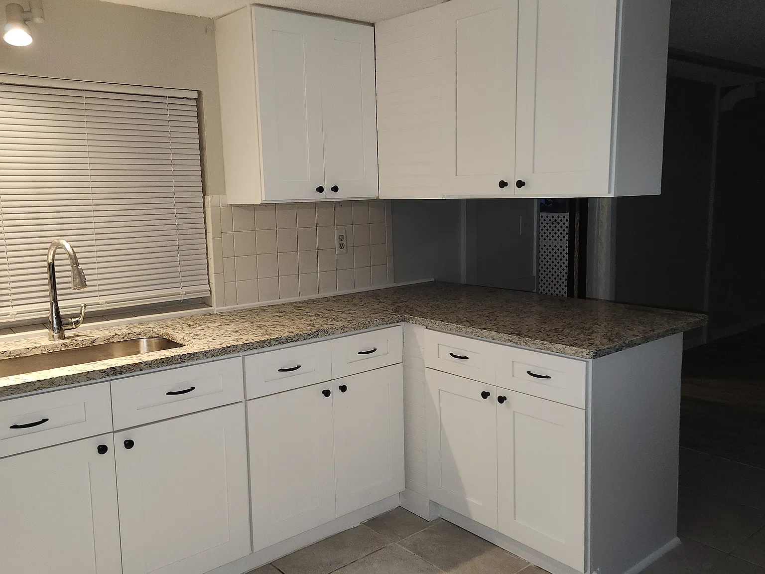 2 bed, 1366 sqft, $1,800 — Photo 3