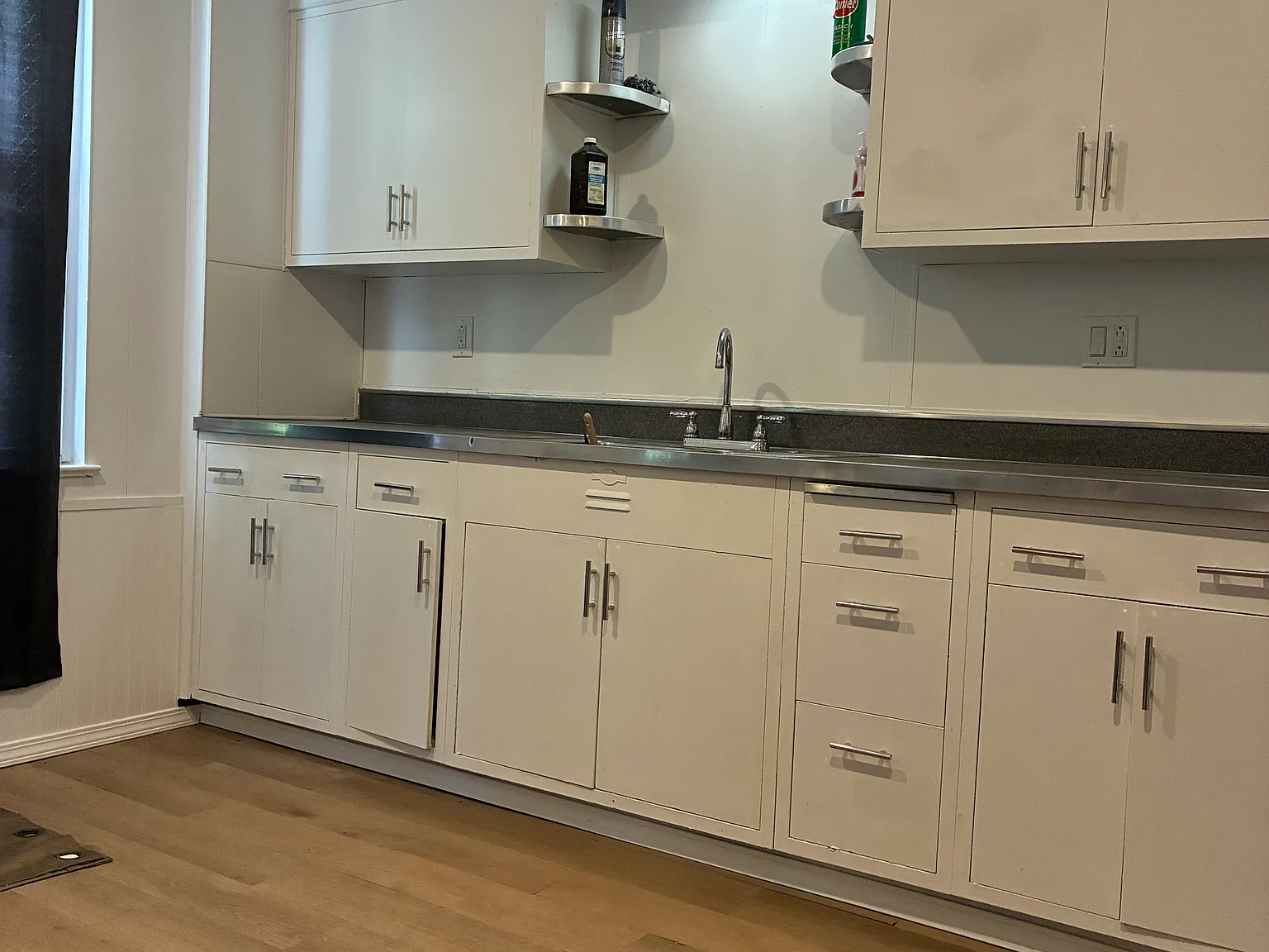 5 bed, 2.5 bath, 2120 sqft, $1,725 — Photo 3