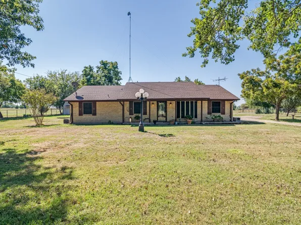 2574 Fm 2194, Farmersville, TX 75442