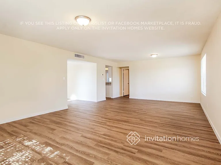 4614 W Sunnyside Ave — Photo 4