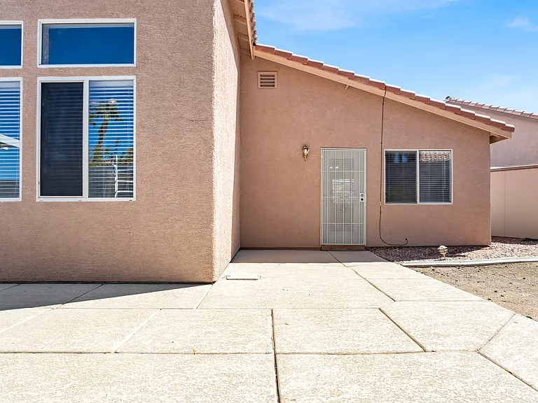 251 Ventana Village Ln — Photo 16
