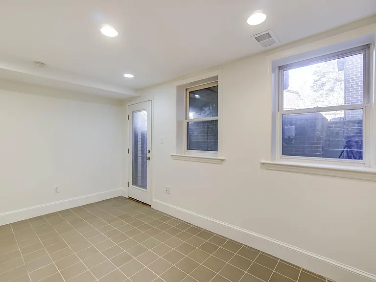 1014 S Carolina Ave SE #B — Photo 7