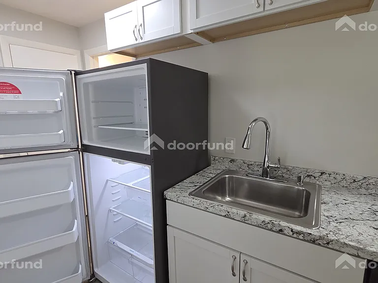 156 Columbus St #2 — Photo 6