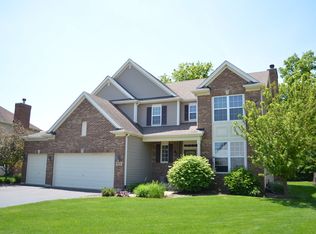 924 Bishop Rd, Sugar Grove, IL 60554