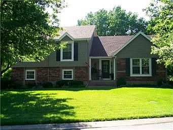 1st image of 407 NE Wild Plum Ct