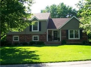 407 NE Wild Plum Ct, Lees Summit, MO 64086