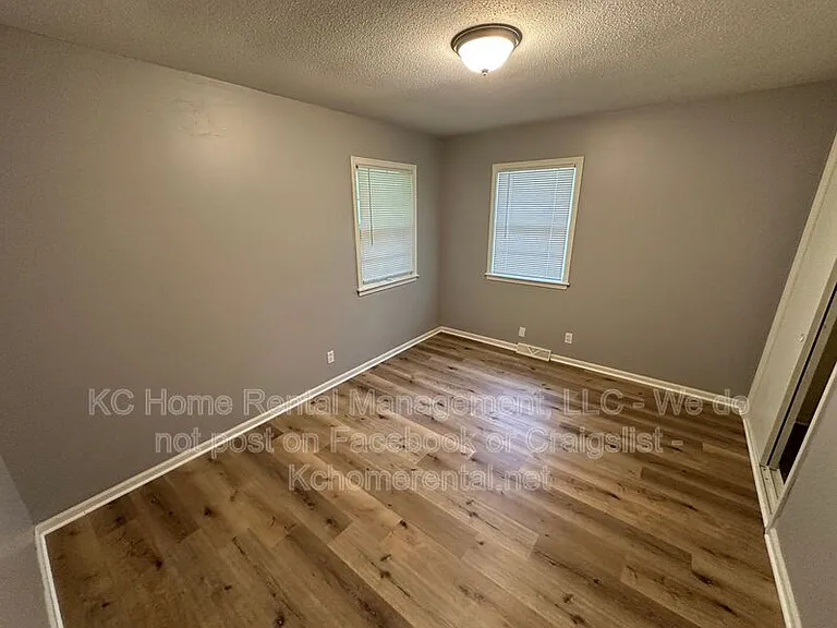 3028 N 71st St — Photo 12