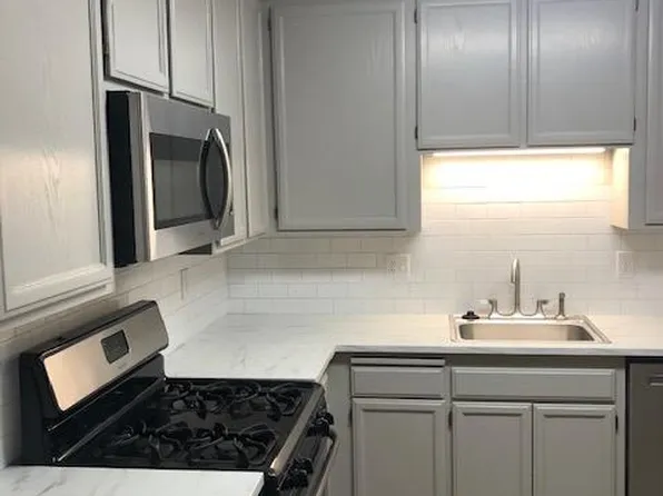 212 Park Place Dr, Petaluma, CA 94954