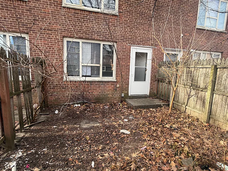 186th Ln — Photo 8