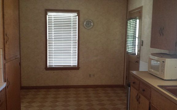 4th image of 2204 Leon Dr