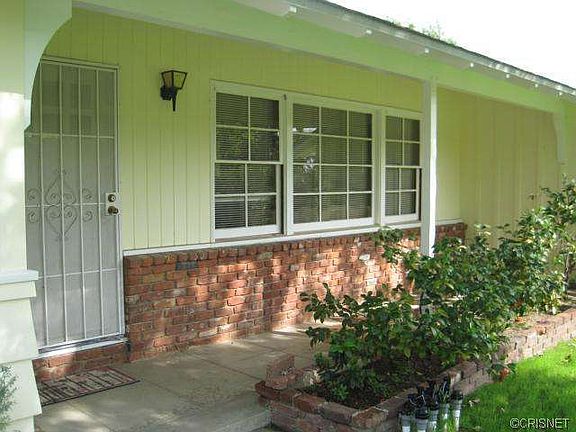 4th image of 11126 White Oak Ave