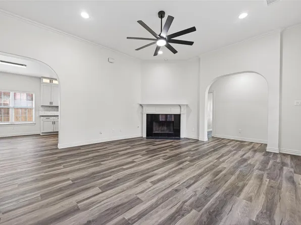 5905 Sawyer Dr, Pearland, TX 77581