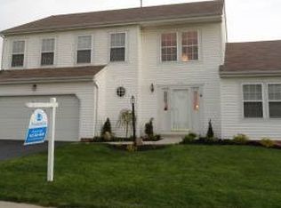 635 Fieldstone Dr, Coraopolis, PA