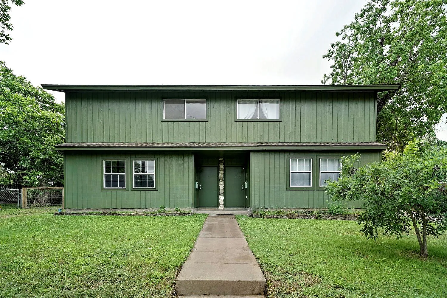 2 bed, 1.0 bath, 1100 sqft, $1,850 — Photo 1