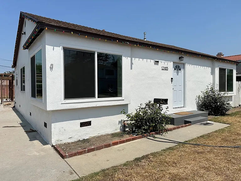 12165 Julius Ave — Photo 16