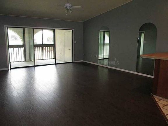 5th image of 7201 Country Club Dr