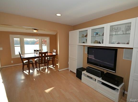 3rd image of 5195 Mattawa Dr