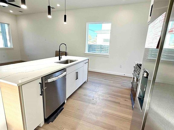 5th image of 6809 Porter St #1