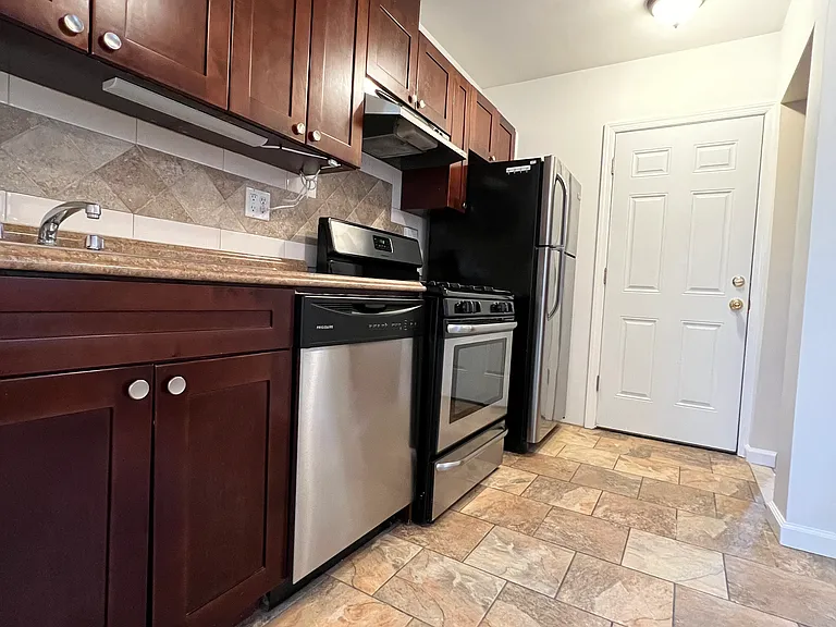 4113 31st Ave #3 — Photo 3
