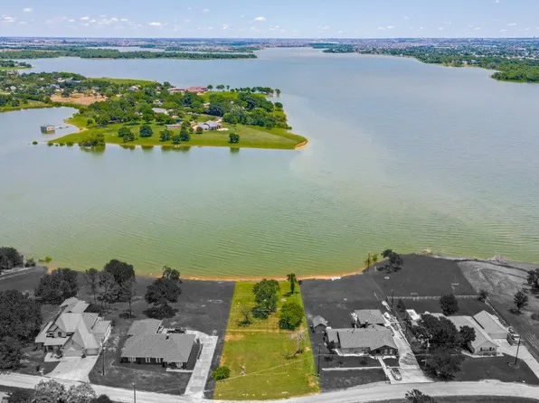 1505 Hillcrest Dr, Little Elm, TX 75068