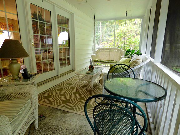 5th image of 2139 Woodland Dr