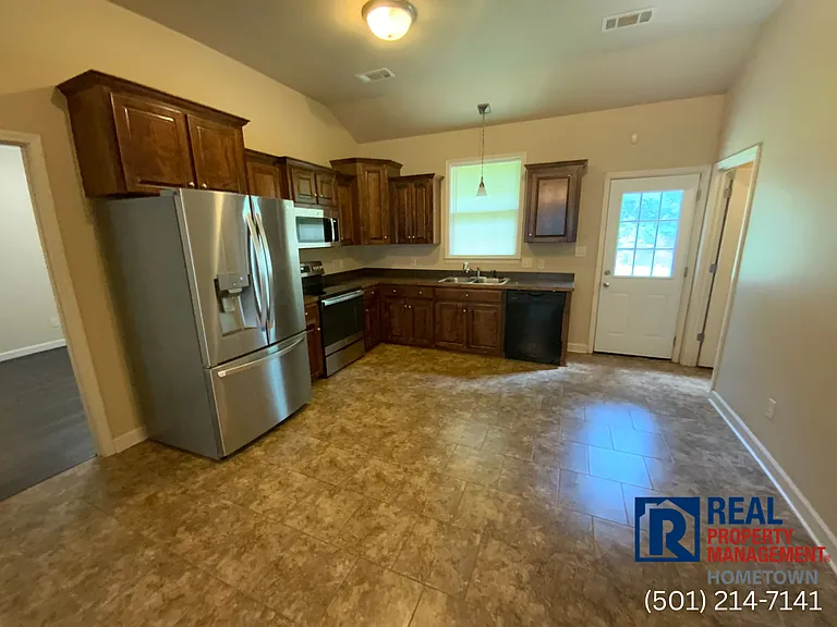 7503 Royal Oaks Dr — Photo 5