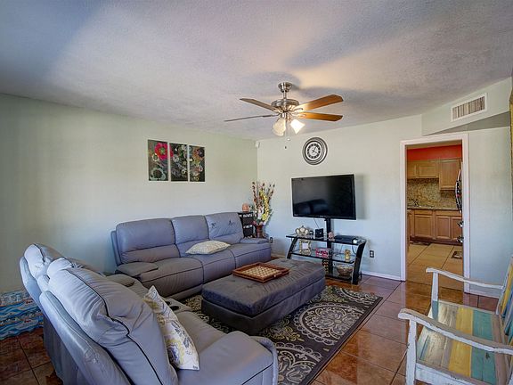 5th image of 3002 N 64th Dr