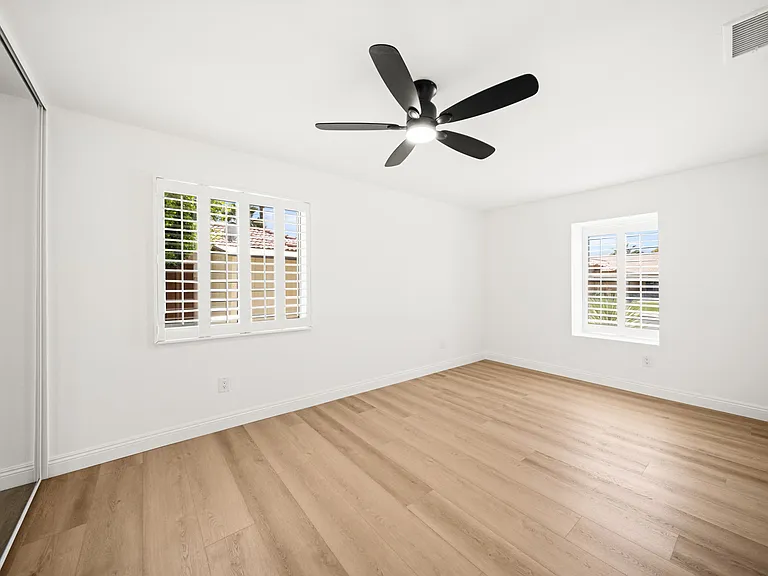 37762 Drexell Dr — Photo 17