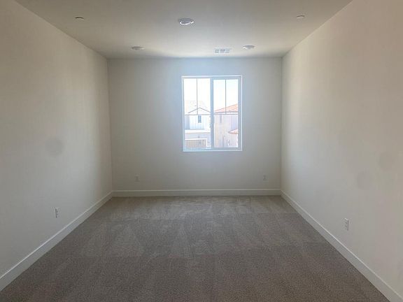 4th image of 133 Walkabout Ct
