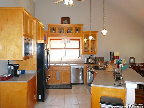 4th image of 364 Cedar Dr