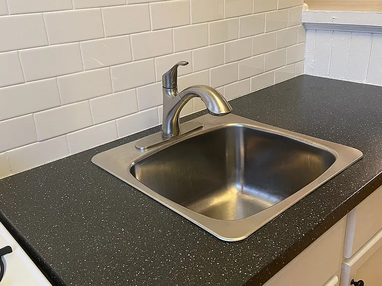 Ashland & Laurel Apartments — Photo 53