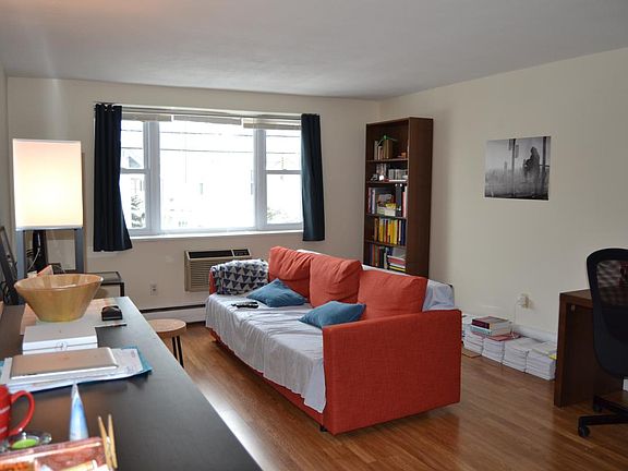 4th image of 104 Babcock St #13A