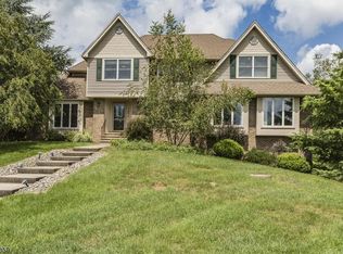 186 Harlingen Rd, Belle Mead, NJ 08502