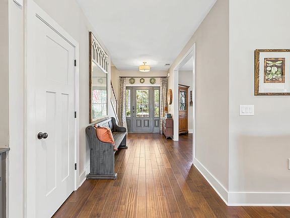 4th image of 164 Hill Dr.