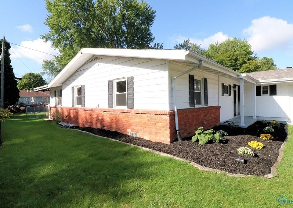 865 Clairmont Ave, Napoleon, OH 43545 Zillow